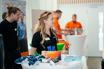 Stand eines Unternehmens beim Informatiktag 2025 © Alena Wilhelm